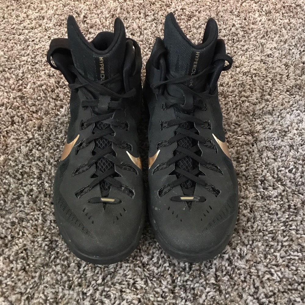 2015 Men’s Hyperdunks black/gold size 11.5